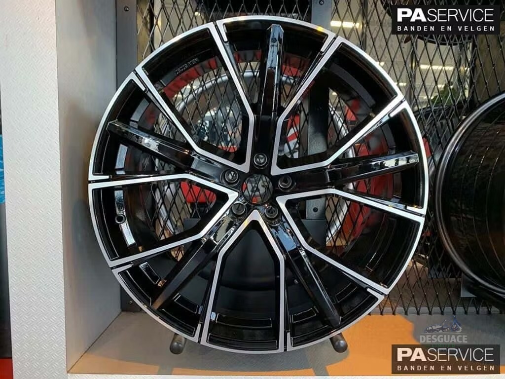 Nw 18 inch FP BLACK GMP Gunner AUDI A4 & A5 set inc Banden llantas usado en Menorca
