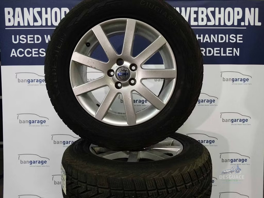 VOLVO XC90 Winterwielen 17 inch Aquarius llantas usado en Menorca