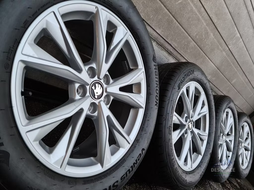 set 18 inch Skoda Karoq Kodiaq GT SuperB llantas neumaticos de verano llantas usado en Menorca
