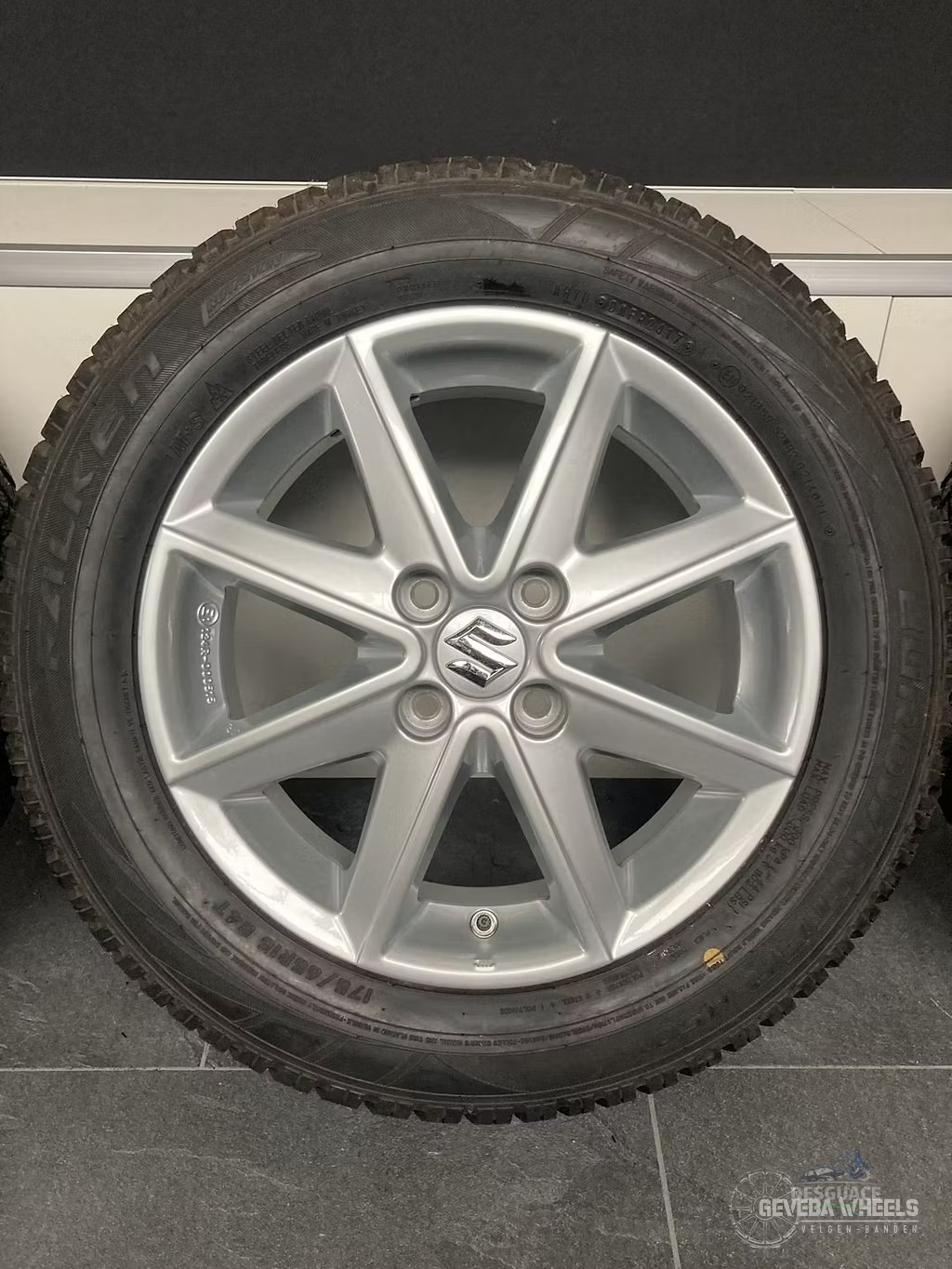 15” originalinalinalinalinal Suzuki Swift / Ignis llantas + neumaticos de invierno llantas usado en Menorca