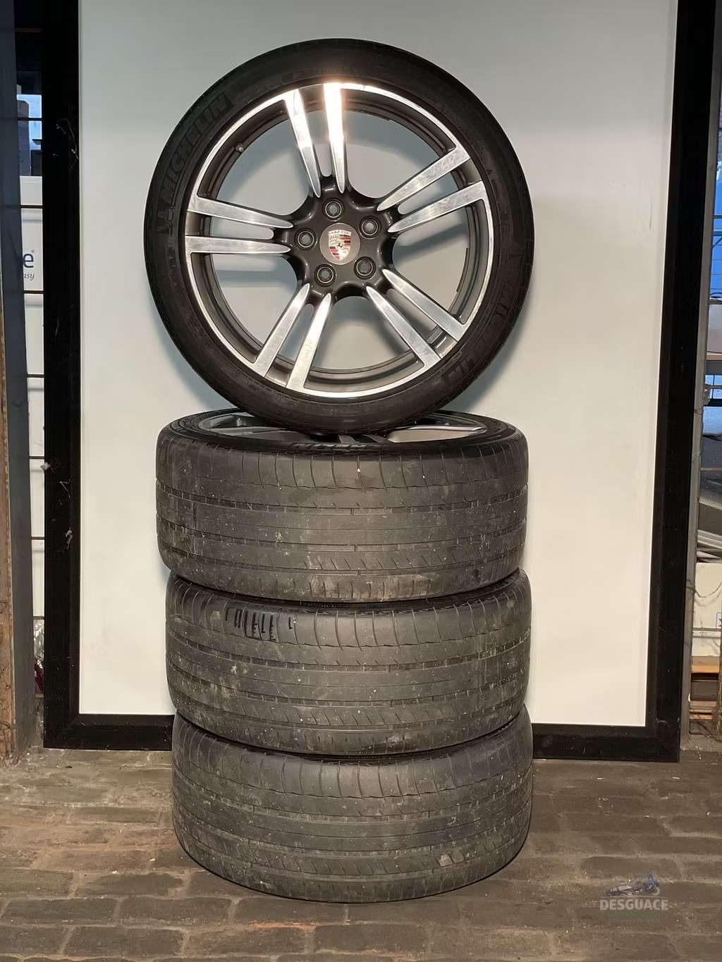 Porsche cayenne GTS II 21inch Dark titanium llantas neumaticos de verano 5X130 295/35R21 Michellin latitude sport originalinalinalinalinal llantas llantas usado en Menorca