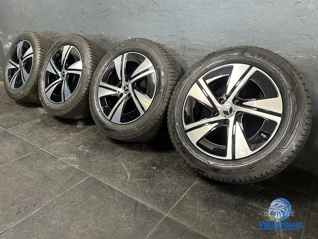 nuevoe originalinalinalinalinalinal Mercedes Vito V-Clase EQV Facelift 2024 W447 17 inch zwarte llantas 5x112 TPMS AllSeasonBanden 225/55R17C Goodyear llantas usado en Menorca