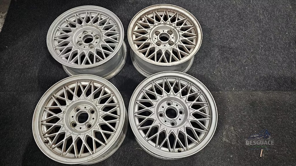 Set originalinalinalinalinalinal llantas BMW 3 serie E30 4X100 ET24 36111179066 1179066 KBA41016 llantas usado en Menorca