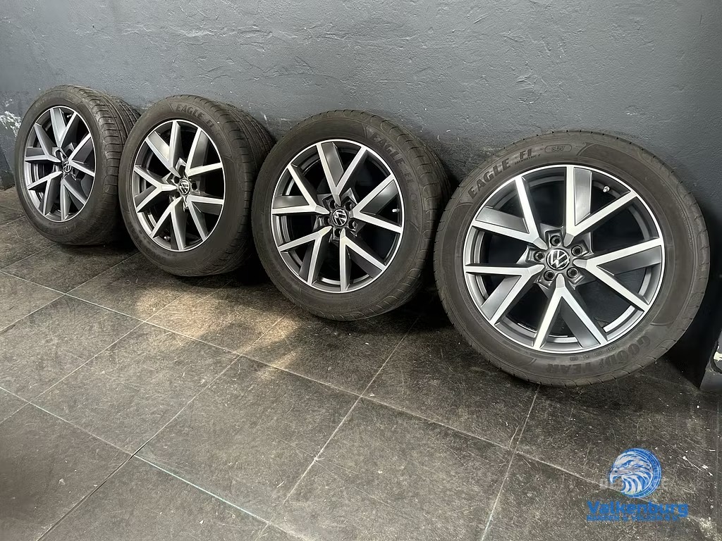 8mm! originalinalinalinalinalinal VW Touareg CR7 Braga 20 inch antraciete llantas TPMS 5x112 neumaticos de verano 285/45R20 Goodyear llantas usado en Menorca