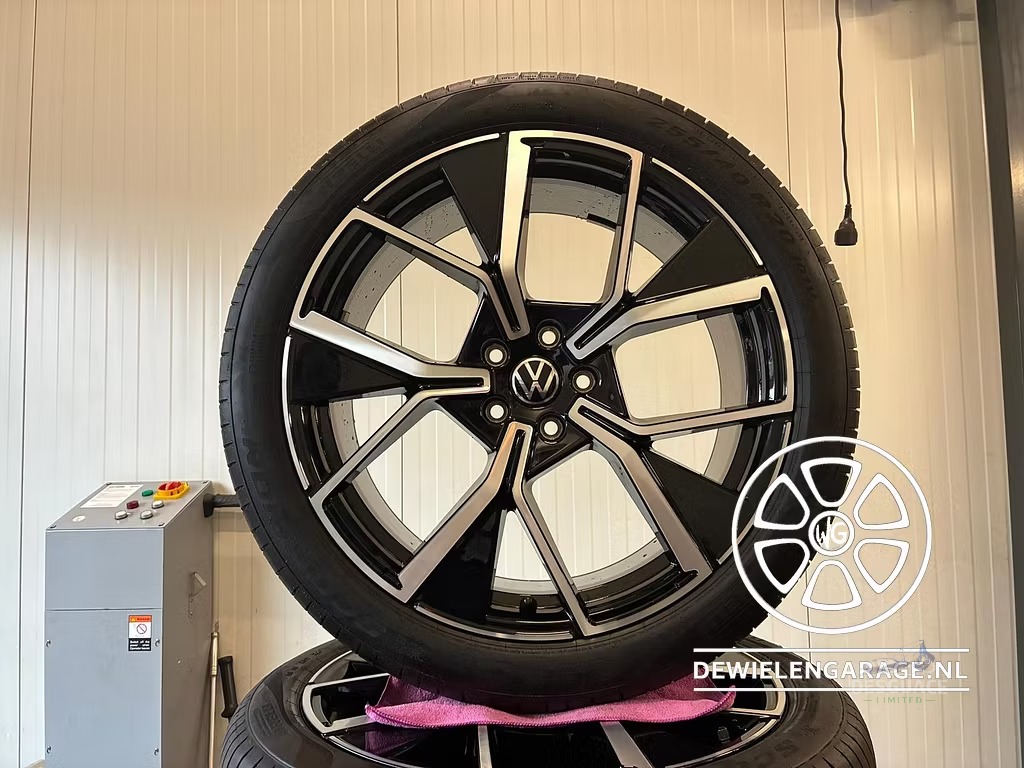 20 inch VW Tiguan / Tayron LEEDS llantas nuevo en originalinalinalinalinalineel 5x112 Pirelli demoset llantas usado en Menorca