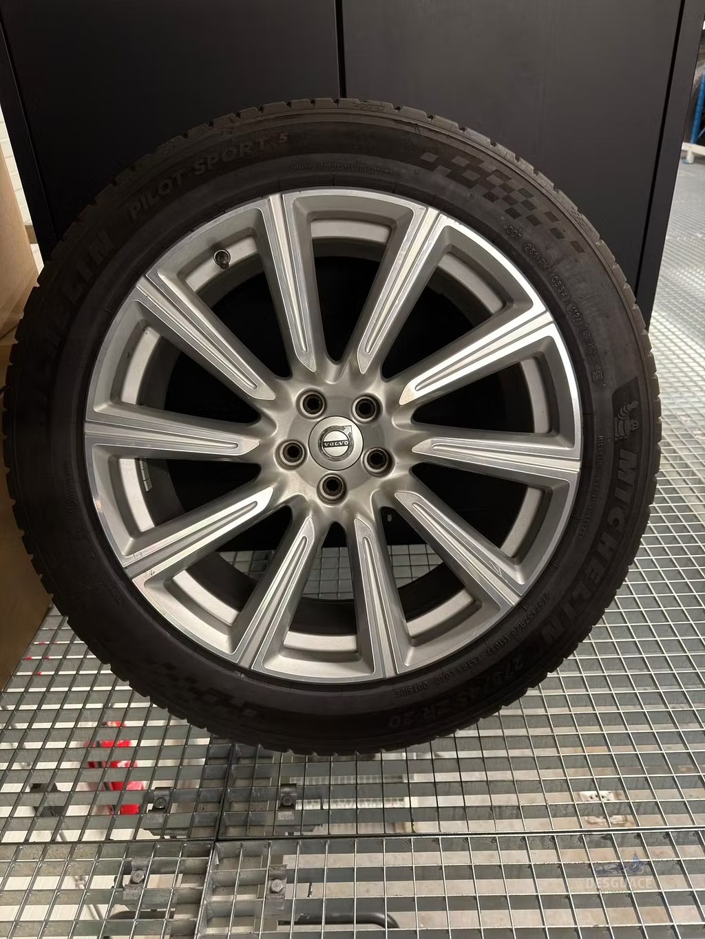 Volvo V90 llantasset llantas usado en Menorca