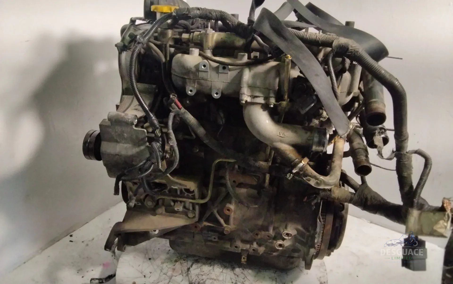 Motor para Chrysler VOYAGER Mk III (RG, RS) motor completo usado en Menorca foto 3