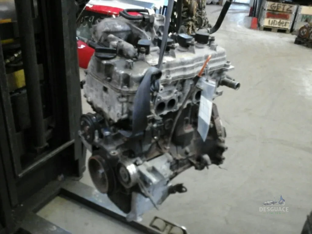 Motor para Nissan ALMERA II Hatchback (N16) motor completo usado en Menorca foto 2