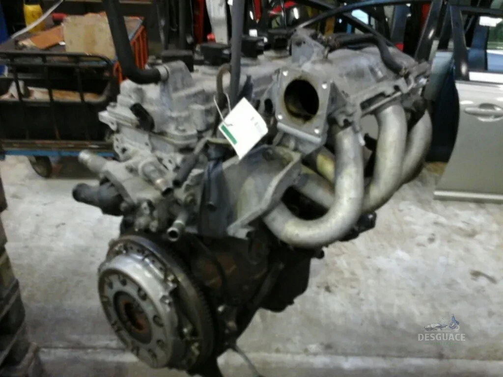 Motor para Nissan ALMERA II Hatchback (N16) motor completo usado en Menorca foto 3